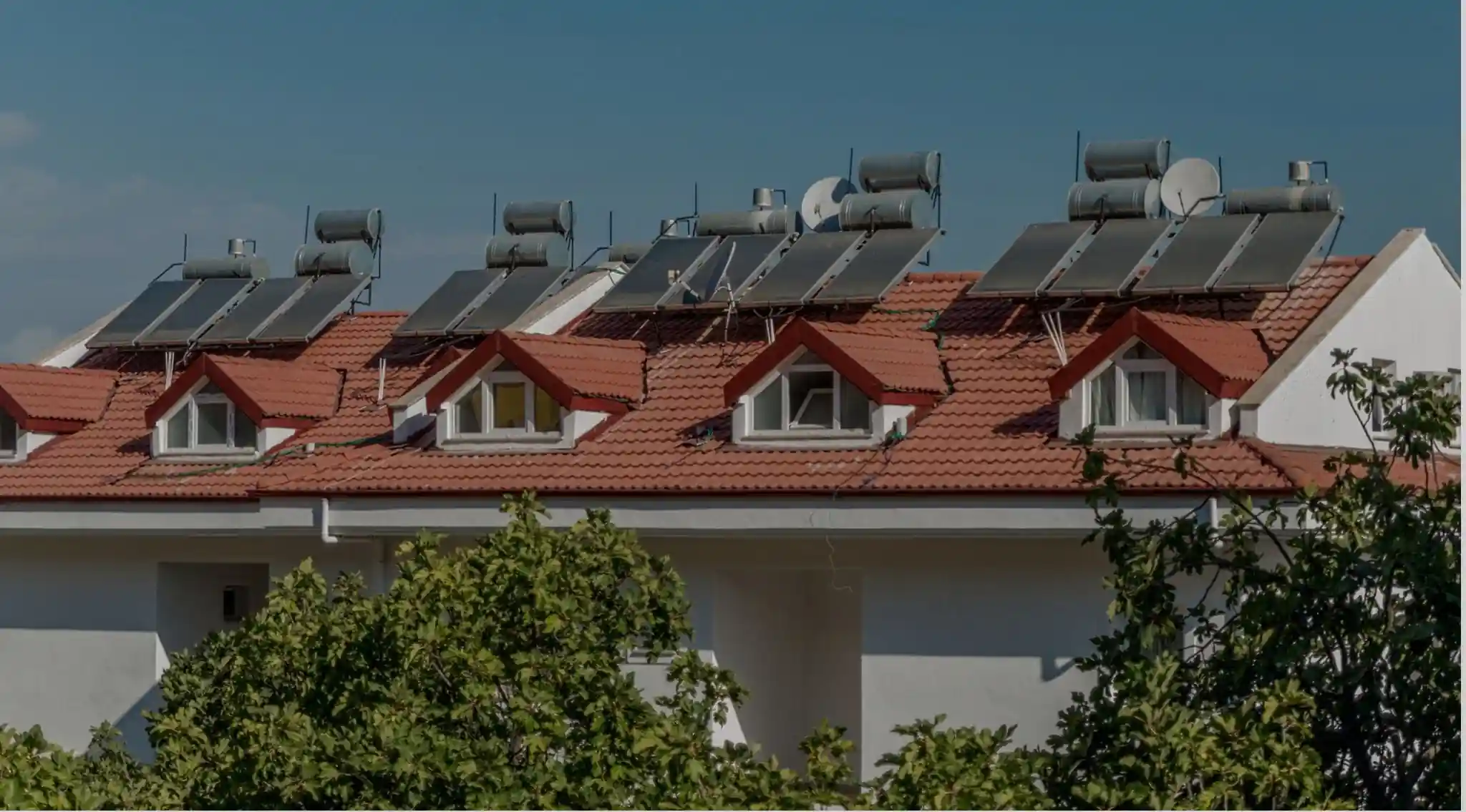 Unveiling Long-Term Savings with Energy-Efficient Roofs With Us