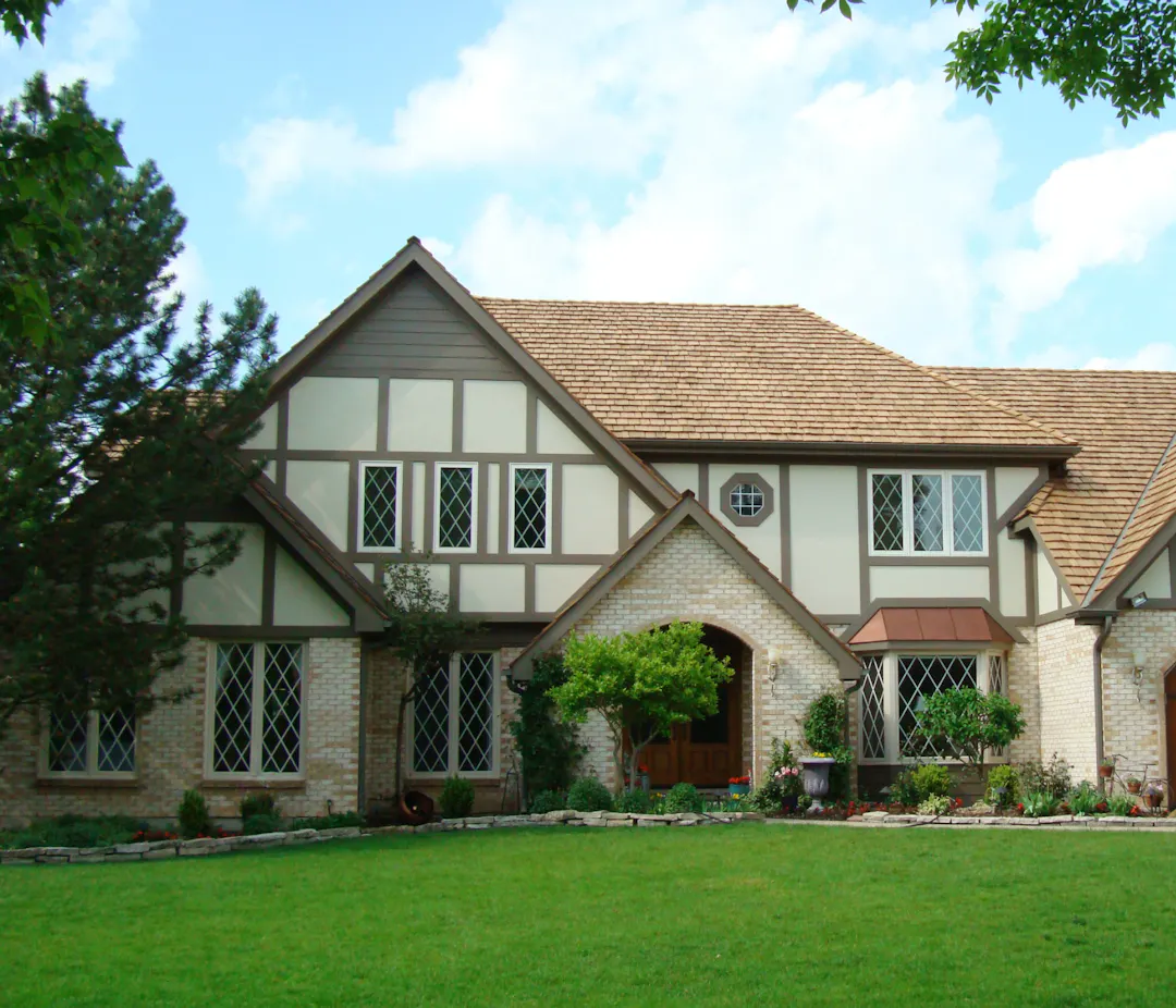 tudor-hardie-panel-navajo-beige-hardie-plank-timber-bark