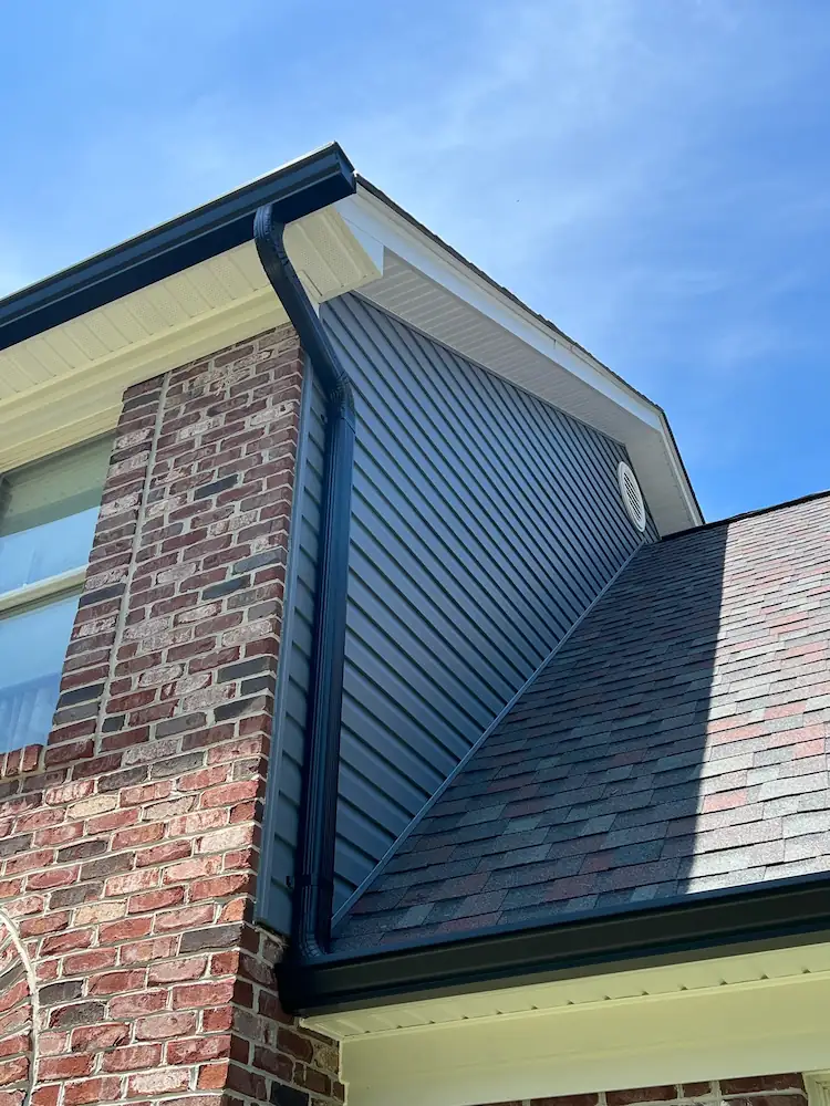 Gutters and Siding_mainstreet_flagston_downspouts