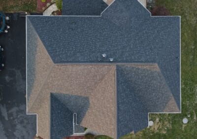 After look of roof with GAF Timberline shingles in Charcoal