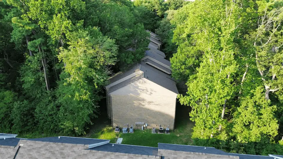 Understanding the Complexity of Commercial Roofs image representation