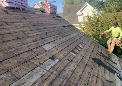 Look of roof before roof replacement