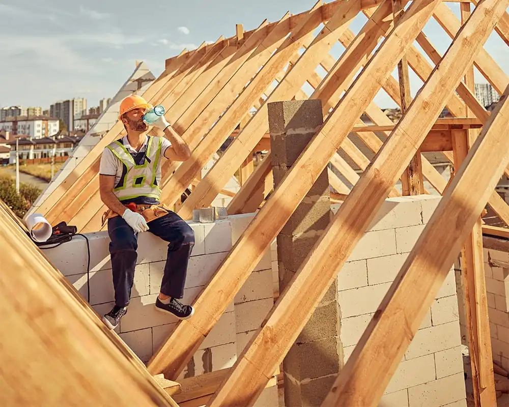 RoofEaves-GettyImages-92771746-0bf1470430054c1e90a52c3457854603