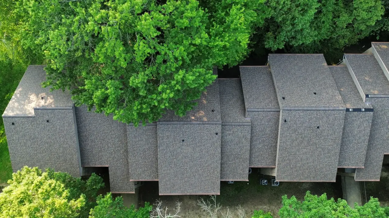 dji_fly_20240727_184154_721_1722121127425_photo_optimized-scaled (1) commerical-apartment-roof-replacement