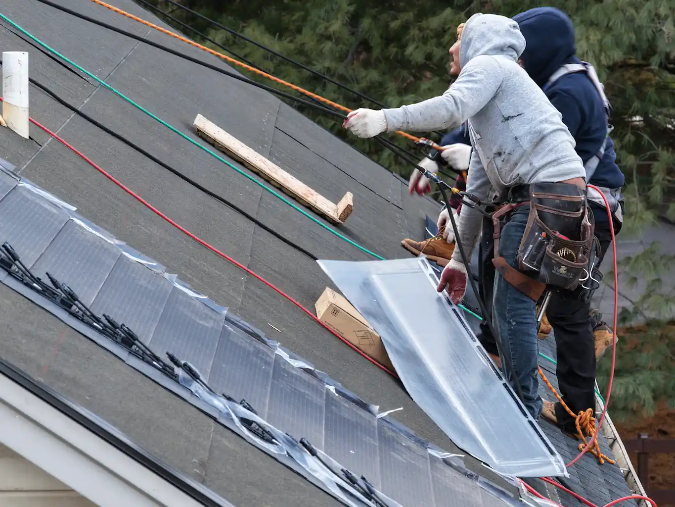 gaf-solar-panel-shingles